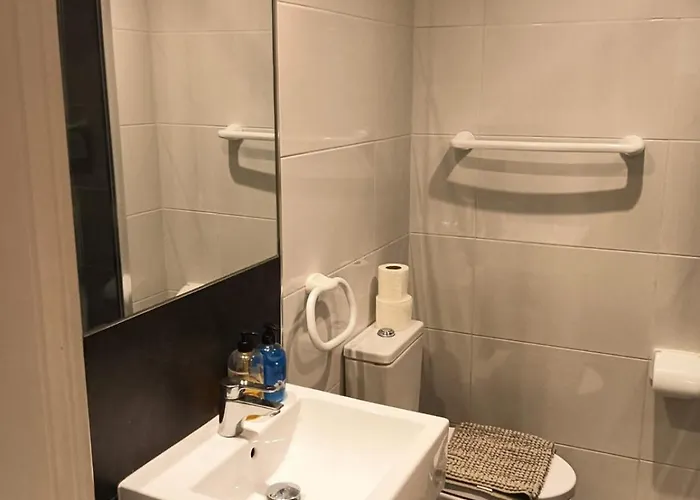 Πανσιόν Luxury Spanish